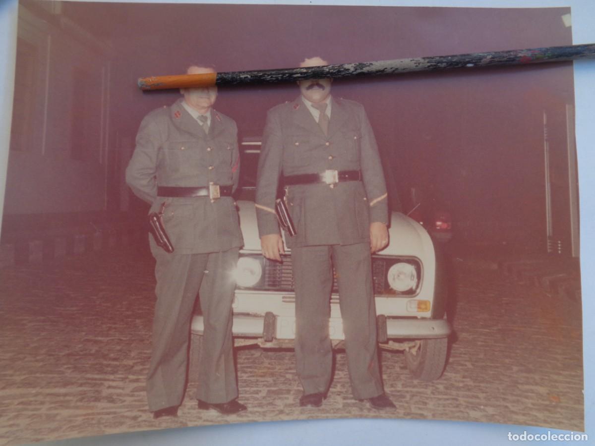 Militaria: GUARDIA CIVIL : FOTO DE AGENTES Y COCHE CITROEN OFICIAL ....... 15 X 19,5 CM