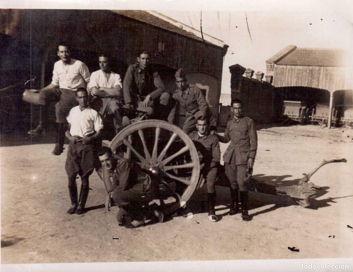 Militaria: FOTOGRAFIA MILITAR VICALVARIO REGIMIENTO DE ARTILLERIA LIGERA N&ordm; 2 REPUBLICA 1935