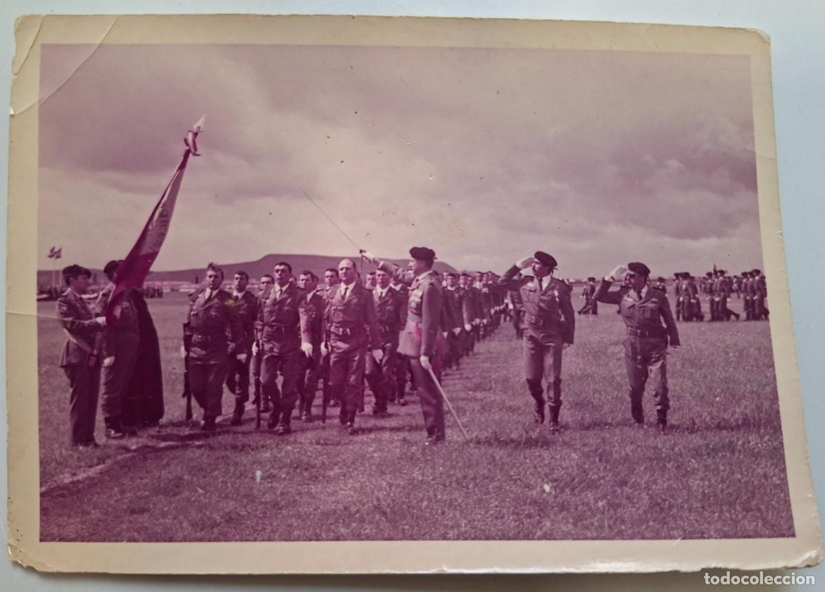 Militaria: Jura de bandera de la brigada paracaidista