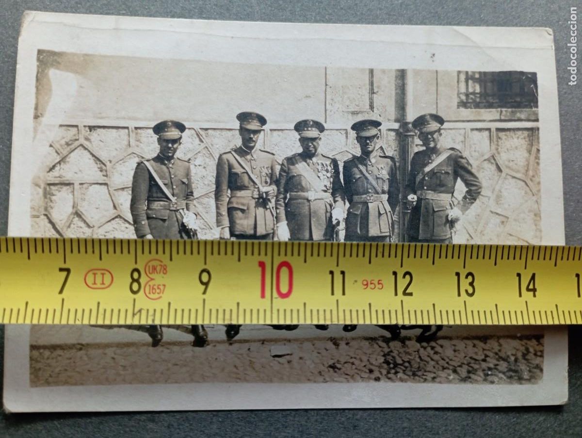 Militaria: Foto oficiales con medallas Guerra Civil