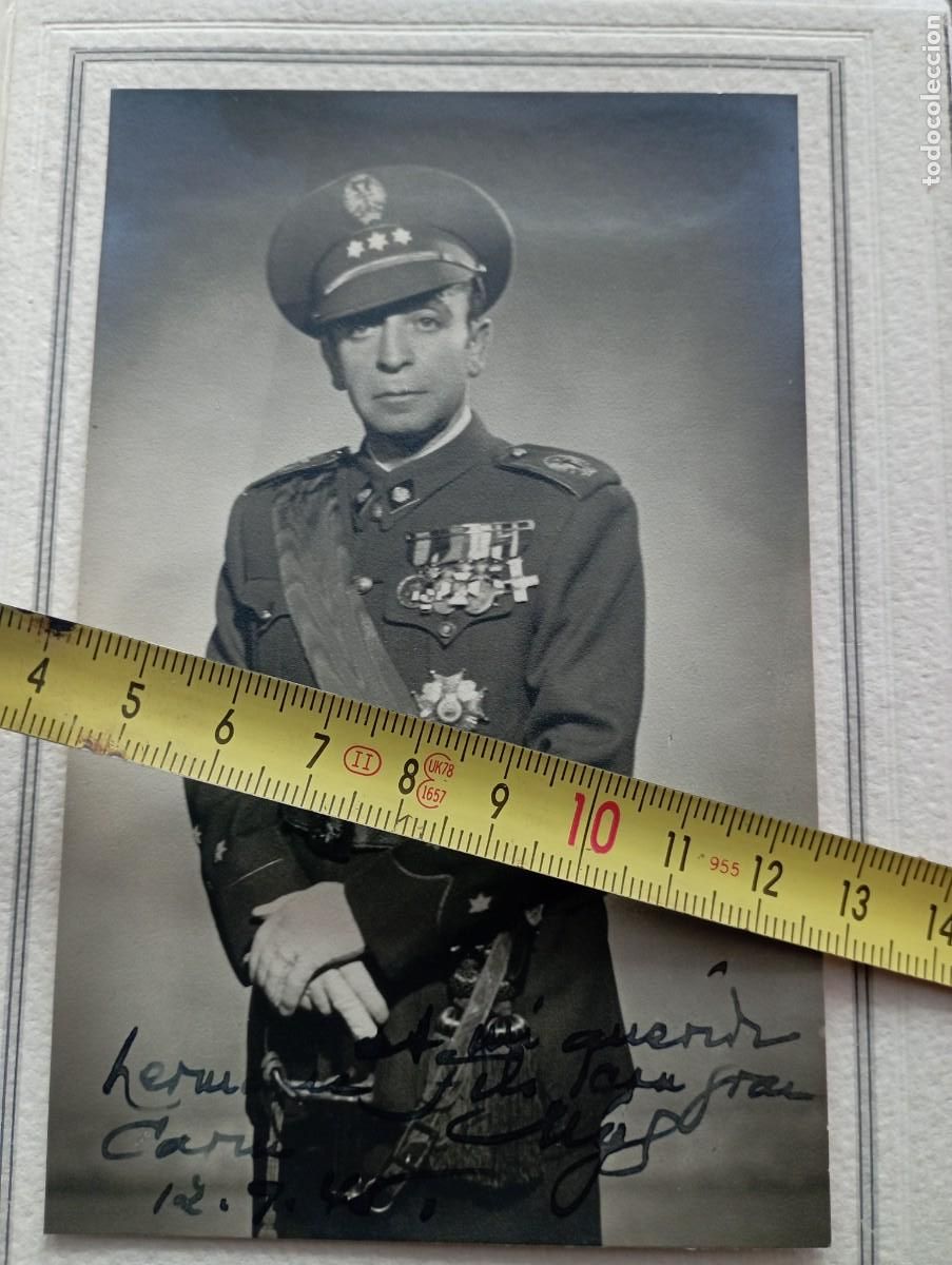 Militaria: Foto de estudio de capit&aacute;n combatiente de la Guerra Civil