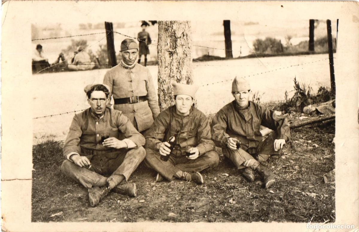 Militaria: Soldados FRANCESES durante la 1 Primera Guerra Mundial - Poilus