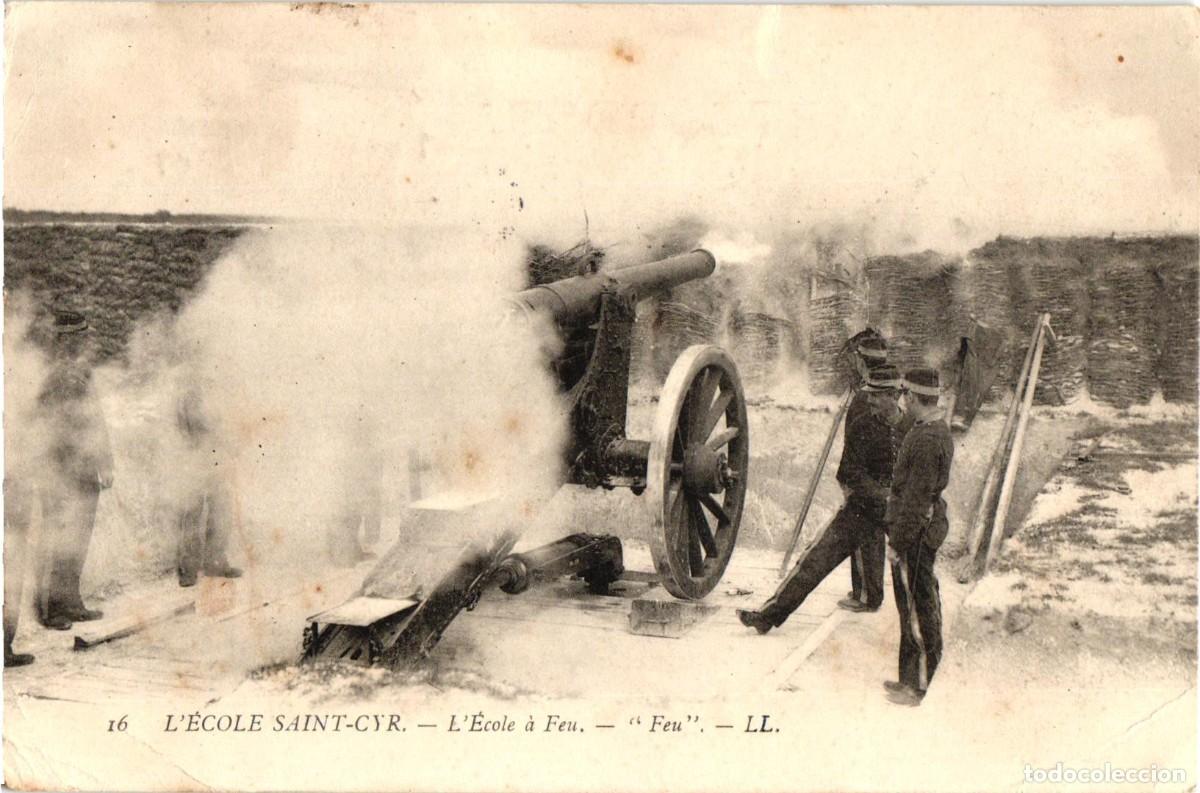 Militaria: Soldados FRANCESES durante la 1 Primera Guerra Mundial - Poilus - L&acute;&eacute;cole Saint-Cyr - &Aacute; feu