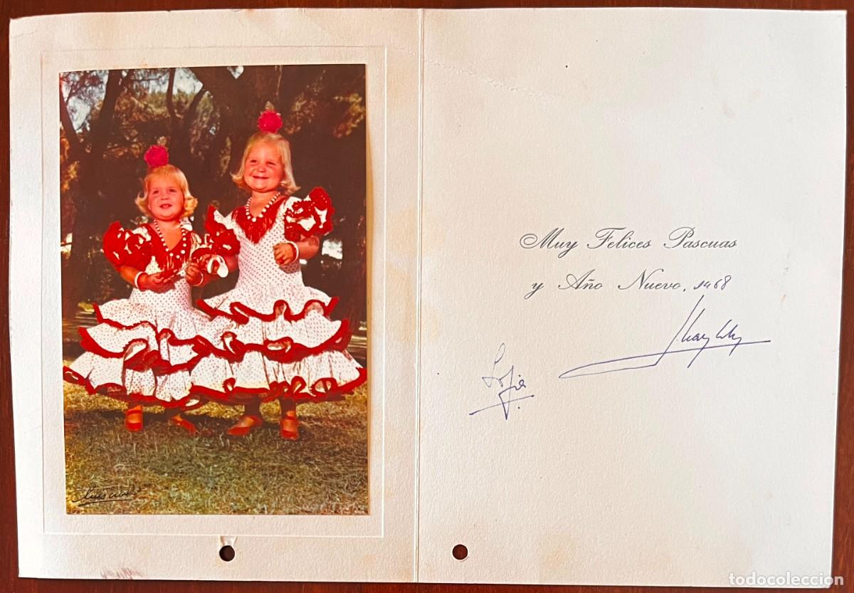 Militaria: CASA REAL, FELICITACI&Oacute;N NAVIDAD 1968, INFANTAS ELENA Y CRISTINA VESTIDAS DE SEVILLANAS, FIRMAS JUAN