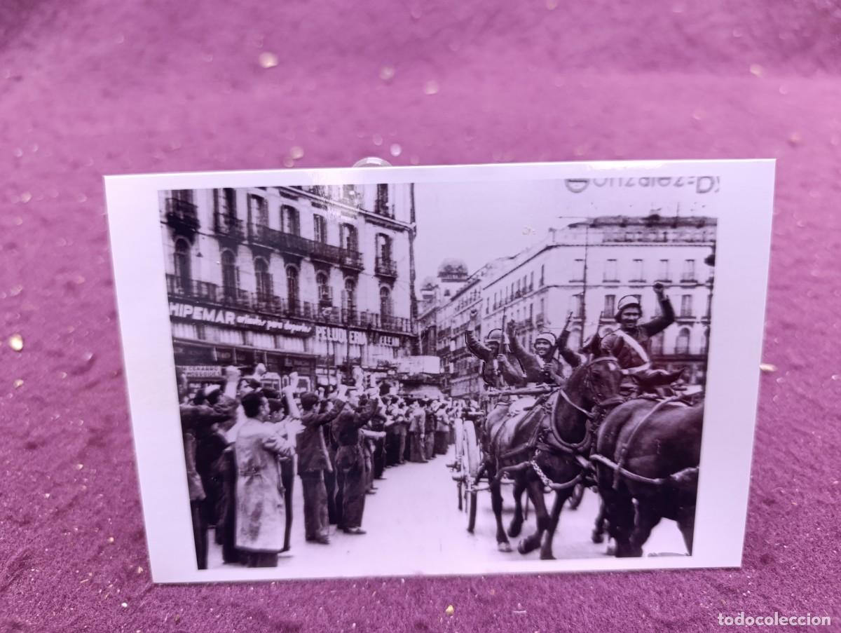 Military Antiques: Antigua fotograf&iacute;a de Archivo, Guerra Civil, 1936, Madrid, Salida de Tropas, sello al dorso