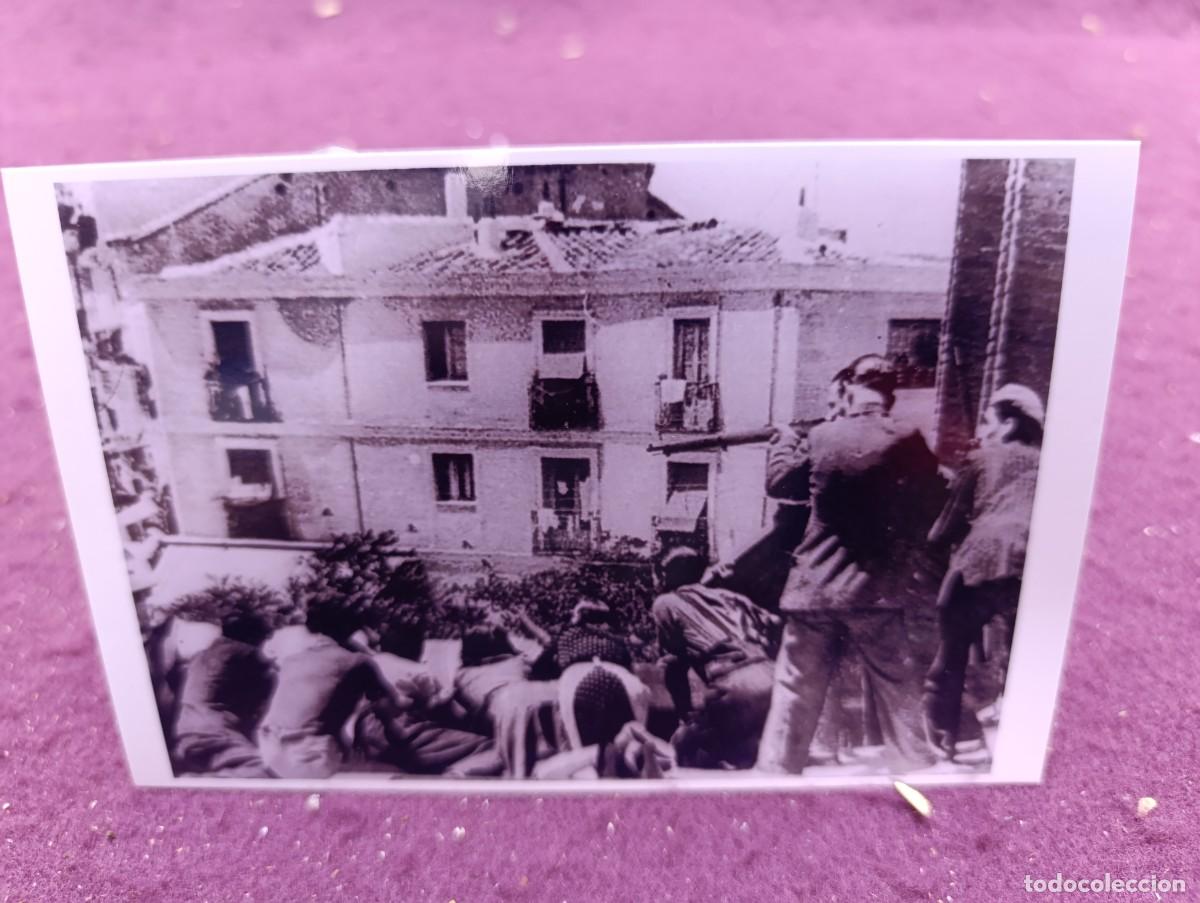 Military Antiques: Antigua fotograf&iacute;a de Archivo, Guerra Civil, 1937, Madrid, disparando en zotea, sello al dorso