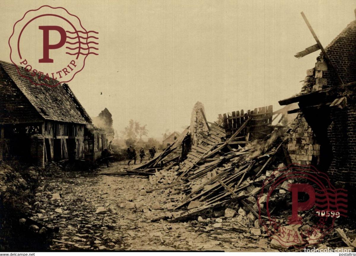 Militaria: WESTFRONT DEUTSCHE INFANTERIE RAUMT EROBERTES DORF 18*12CM aktiebolaget bild-centralen SWEDEN