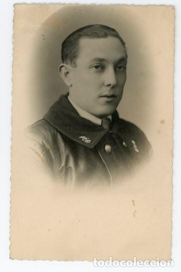 Militaria: GUARDIA DE ASALTO. RETRATO. INSIGNIAS. SEGUNDA REPUBLICA