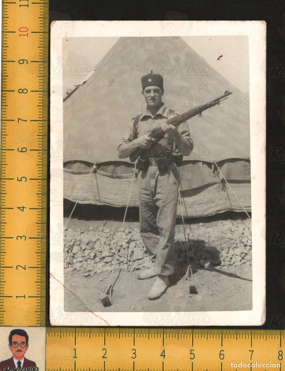 Militaria: SOLDADO ESPA&Ntilde;OL UNIFORME FUSIL MAUSER SIDI IFNI TARBUCH / FOTO A&Ntilde;OS 60 / SAHARA OCCIDENTAL MILITAR