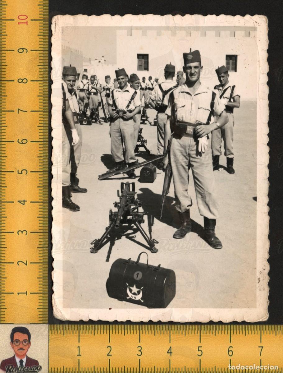 Militaria: SIDI IFNI: SOLDADO CABO FUSIL MAUSER AMETRALLADORA ALFA M44 EMBLEMA COMPA&Ntilde;&Iacute;A - FOTO MILITAR A&Ntilde;OS 60