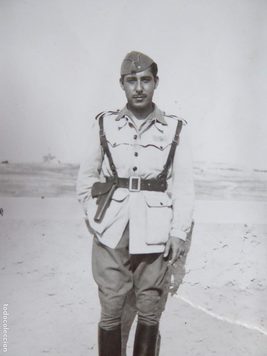 Militaria: Fotograf&iacute;a alf&eacute;rez provisional del ej&eacute;rcito espa&ntilde;ol.