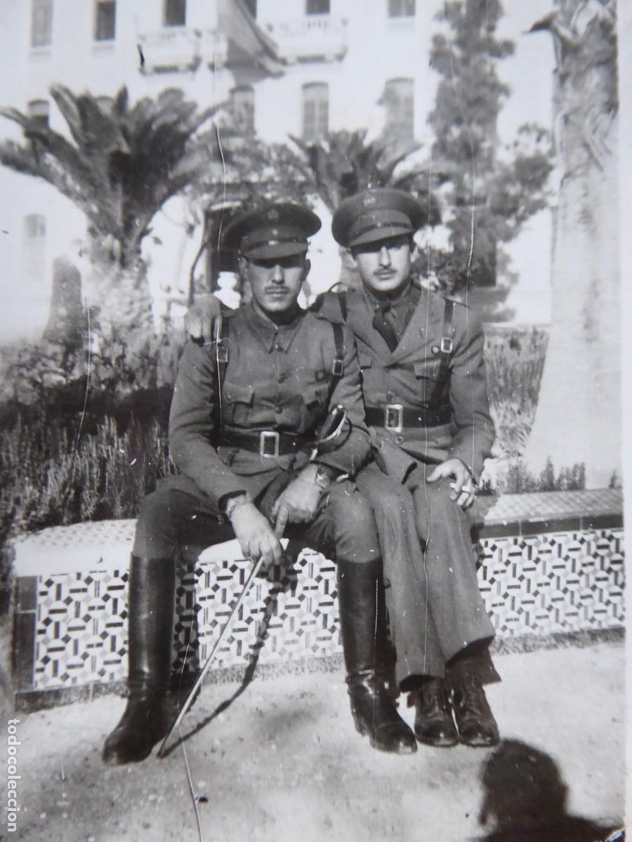 Militaria: Fotograf&iacute;a alf&eacute;rez provisional del ej&eacute;rcito espa&ntilde;ol.