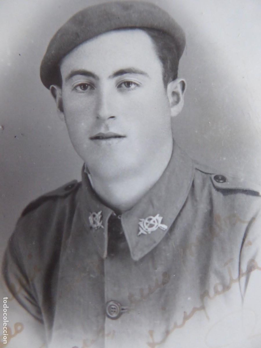 Militaria: Fotograf&iacute;a soldado del ej&eacute;rcito espa&ntilde;ol. Vitoria 1940