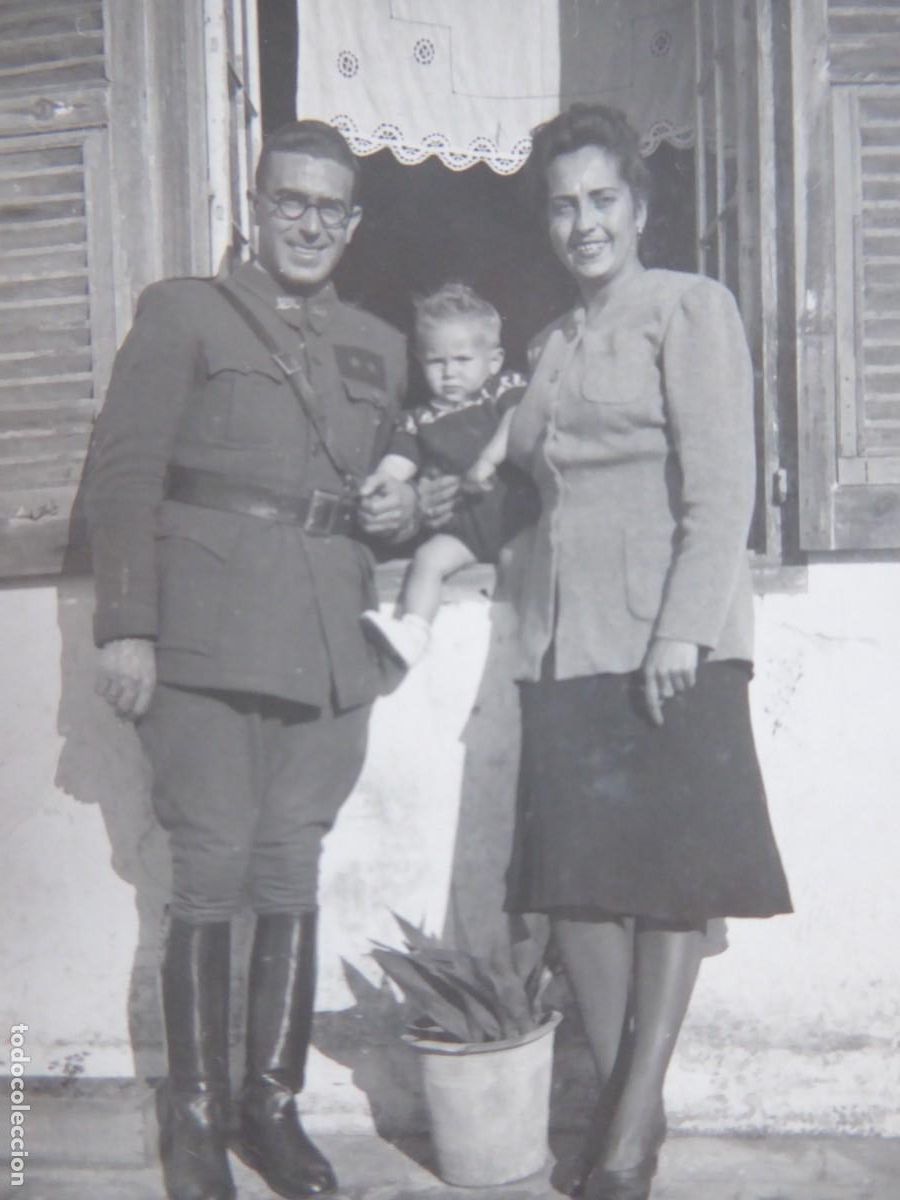 Militaria: Fotograf&iacute;a teniente provisional del ej&eacute;rcito espa&ntilde;ol. 1943