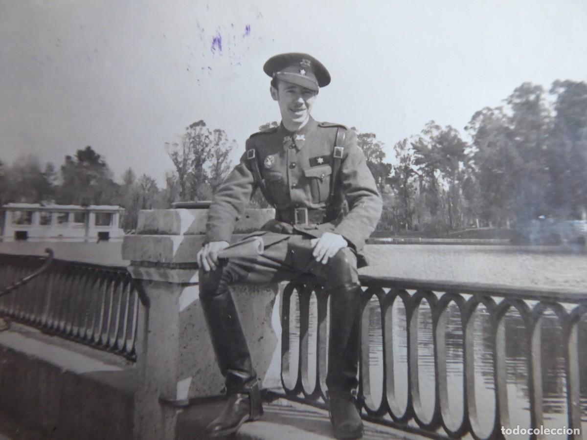 Militaria: Fotograf&iacute;a alf&eacute;rez provisional del ej&eacute;rcito espa&ntilde;ol. Contracarros