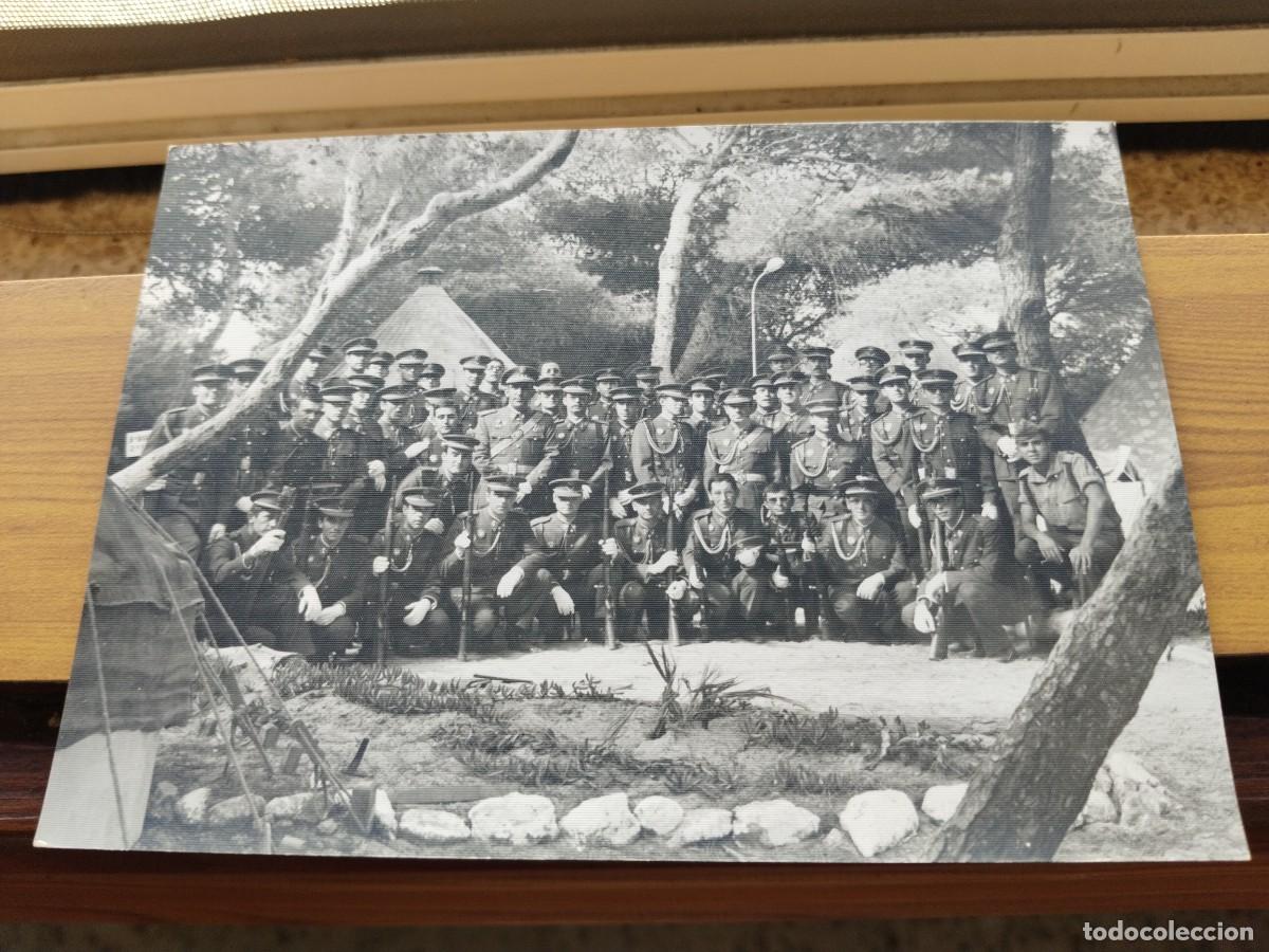 Militaria: OFICIALES EJ&Eacute;RCITO ESPA&Ntilde;OL EN MANIOBRAS A&Ntilde;OS 70