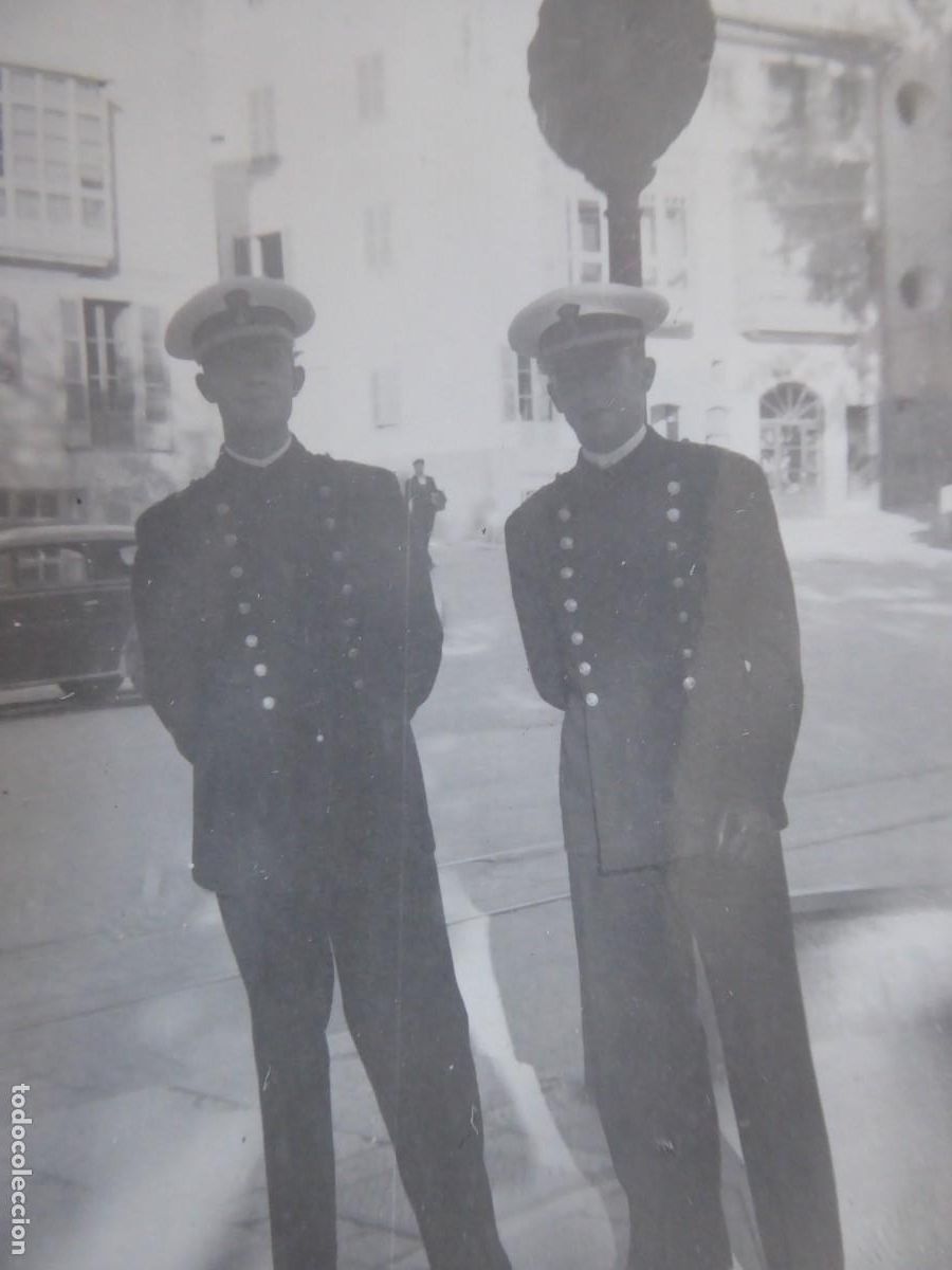 Militaria: Fotograf&iacute;a guardiamarinas armada.