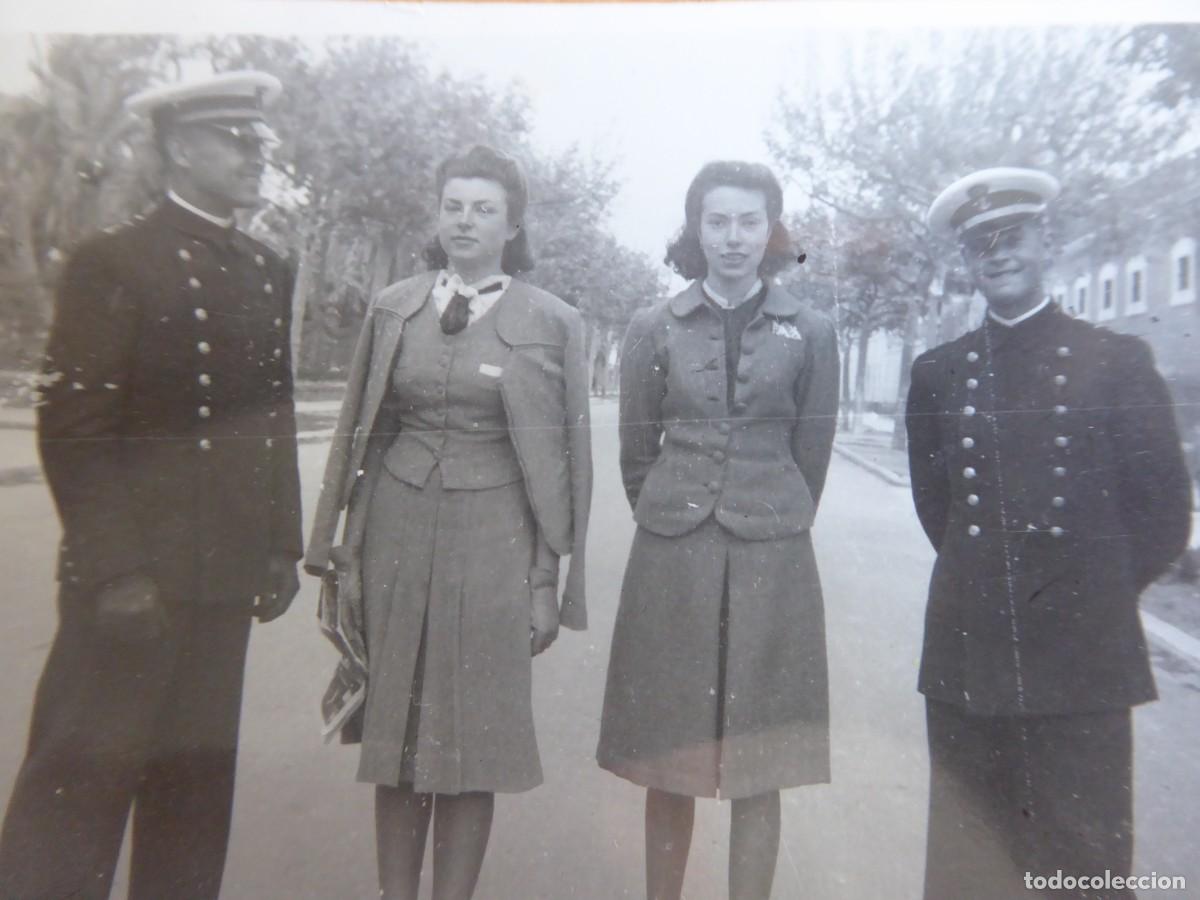 Militaria: Fotograf&iacute;a guardiamarinas armada.