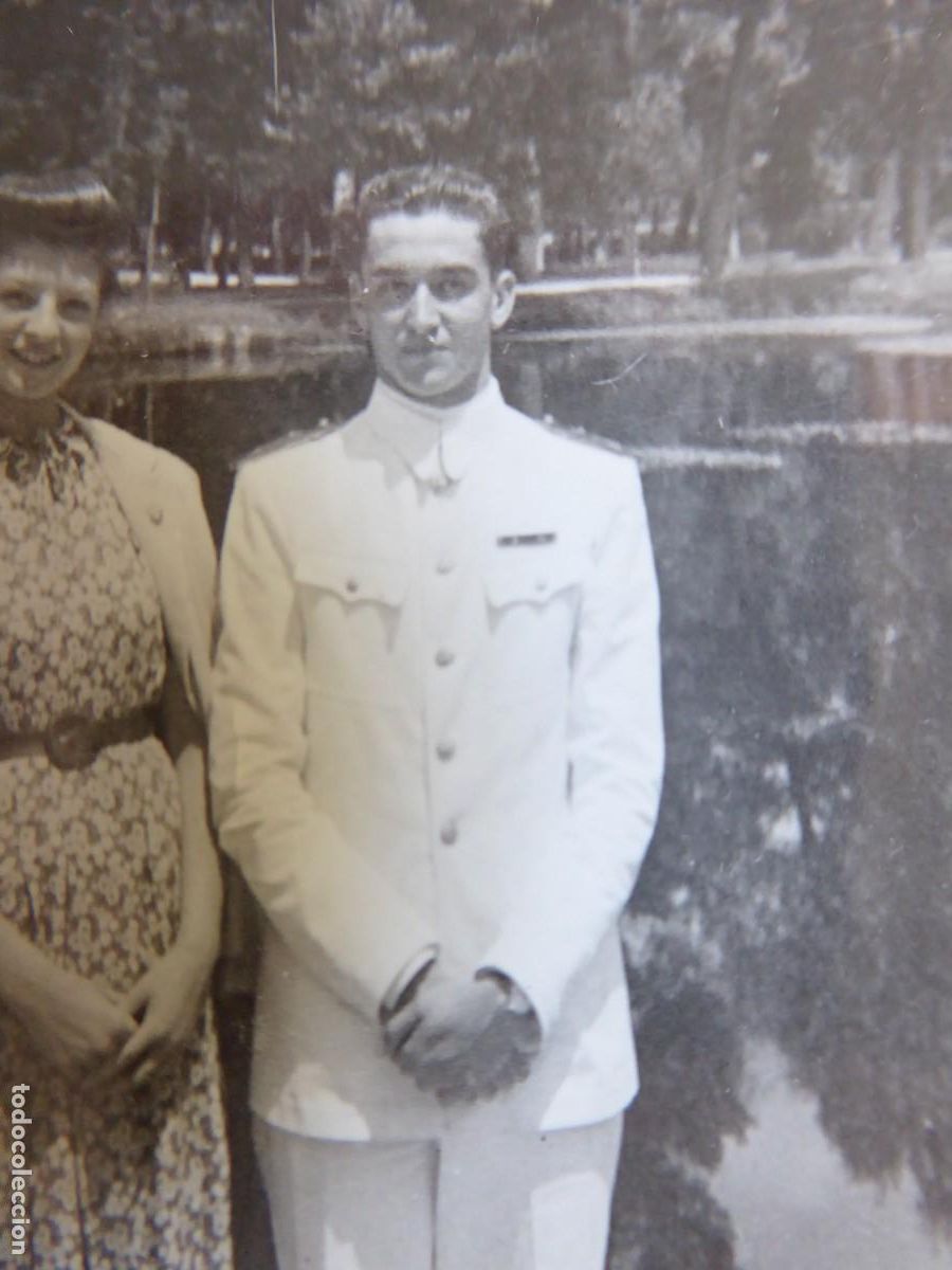 Militaria: Fotograf&iacute;a guardiamarina armada.