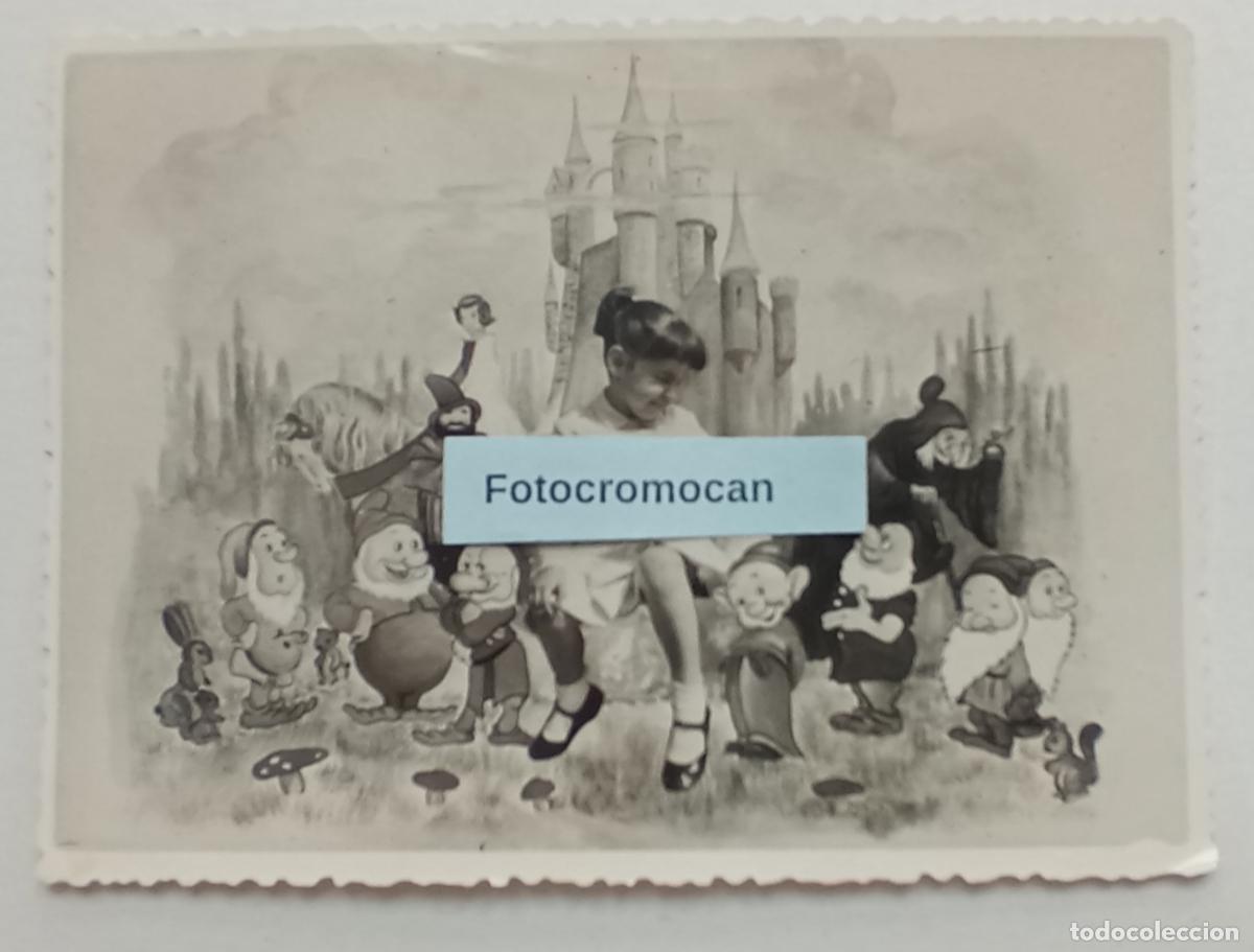 Militaria: FOTOMONTAJE DE NI&Ntilde;A CON DIBUJOS DE WALT DISNEY. A&Ntilde;O 1959