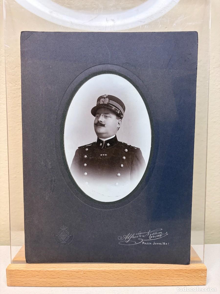 Militaria: Foto antigua de un Capit&aacute;n del Cuerpo de Comisariado Militar 1900