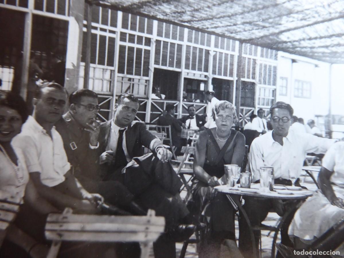 Militaria: Fotograf&iacute;a oficial regulares.