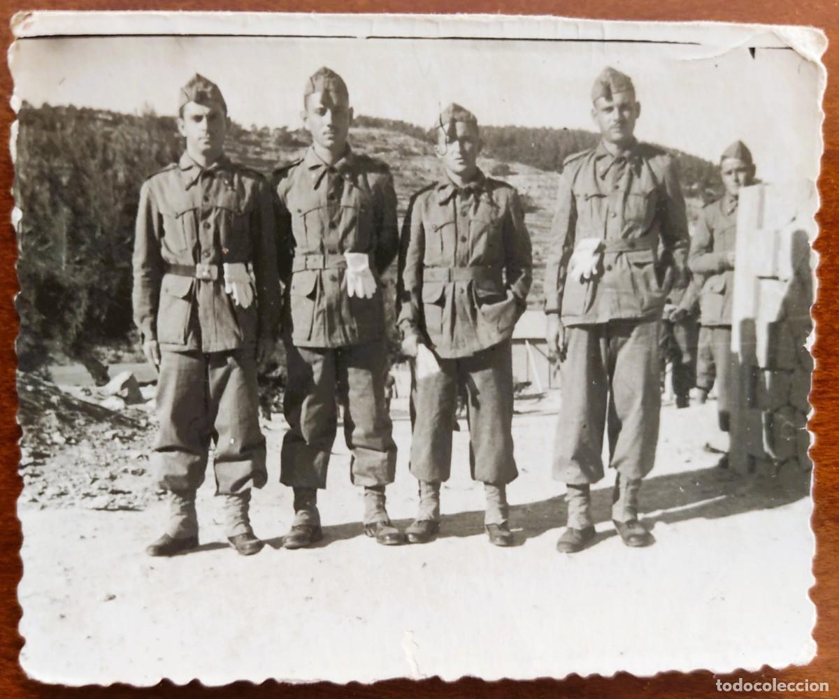 Militaria: FOTOGRAF&Iacute;A GRUPO DE MILITARES FECHADA 16 NOVIEMBRE 1947 - VORAMAR FOTO, IBIZA?