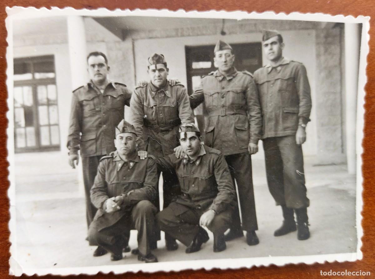 Militaria: FOTOGRAF&Iacute;A GRUPO DE MILITARES FECHADA 4 DICIEMBRE 1956 - FOTO A. PORTERO, EL ESCORIAL