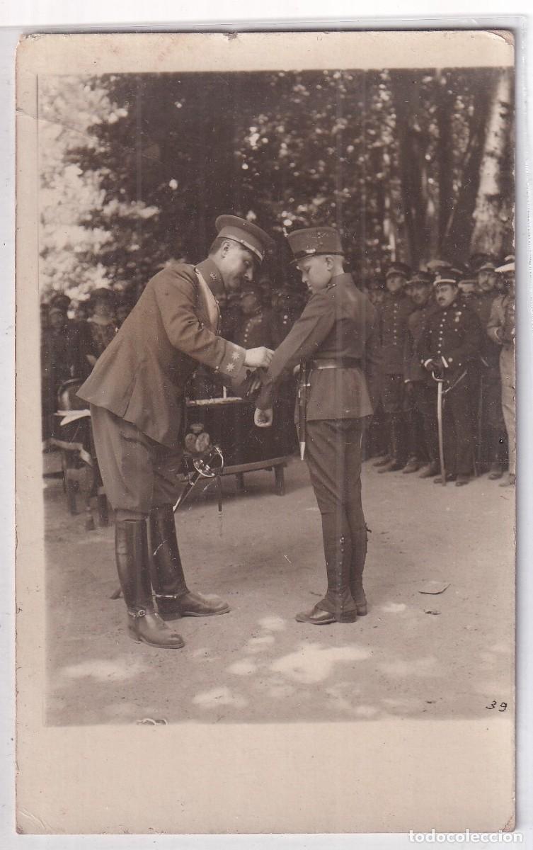 Militaria: Postal fotogr&aacute;fica. Coronel Silverio Araujo con el Pr&iacute;ncipe de Asturias Alfonso.