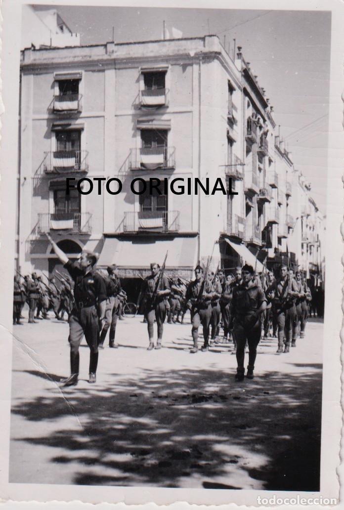 Militaria: PARADA MILITAR GUERRA CIVIL VALLADOLID TROPAS NACIONALISTAS