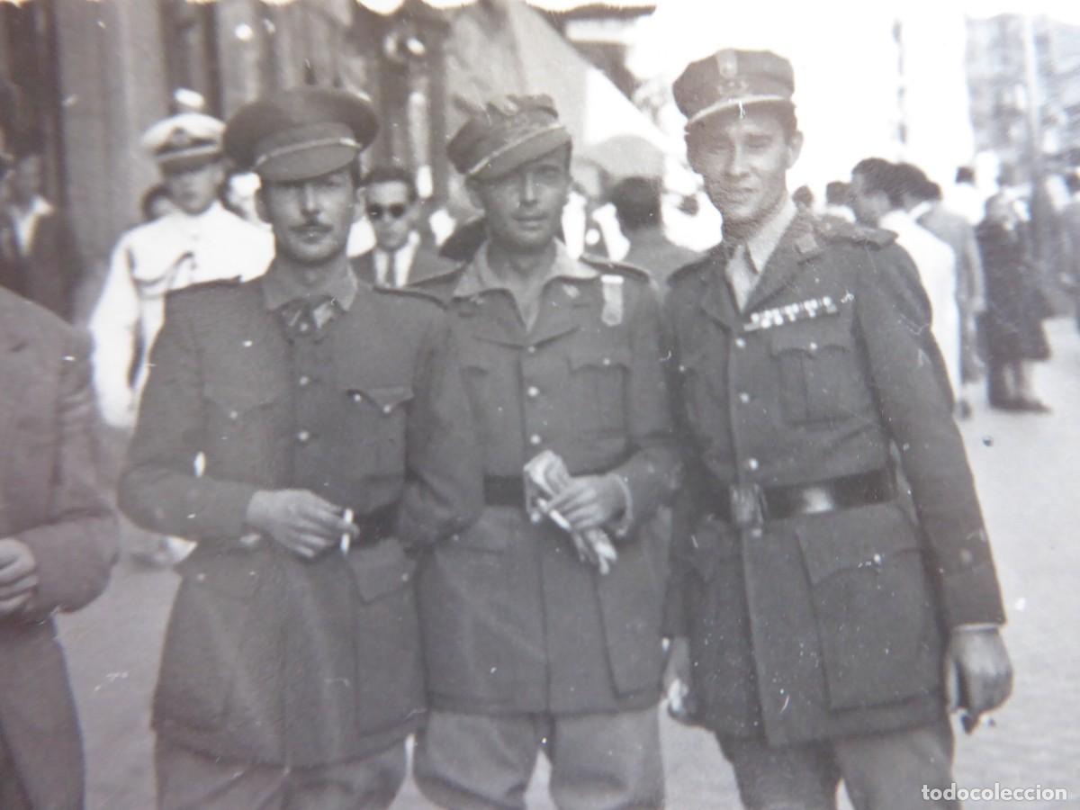 Militaria: Fotograf&iacute;a legionarios. Madrid 1947
