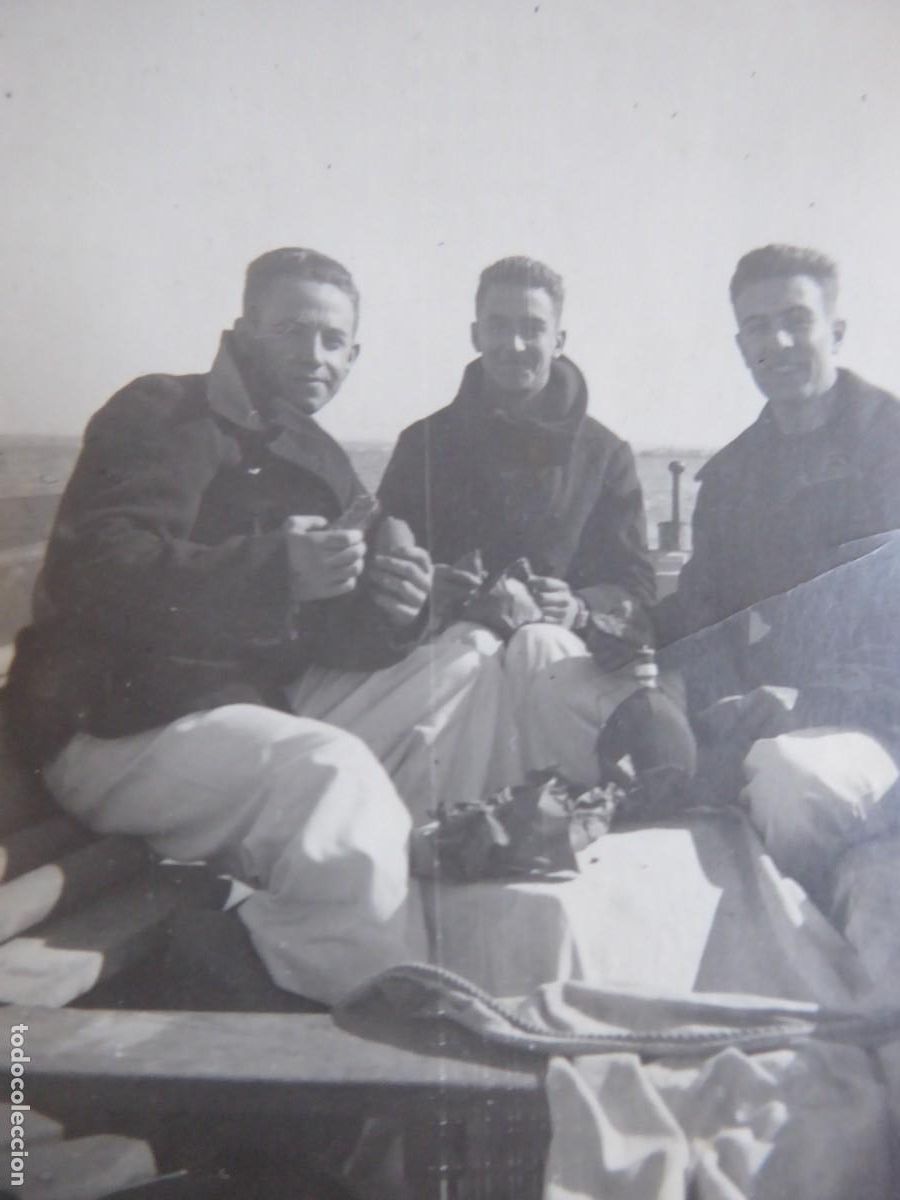 Militaria: Fotograf&iacute;a guardiamarinas armada.