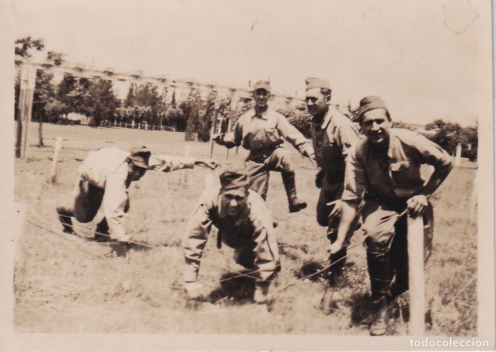 Militaria: Peque&ntilde;a foto familiar de soldados argentinos sin datar - CLC