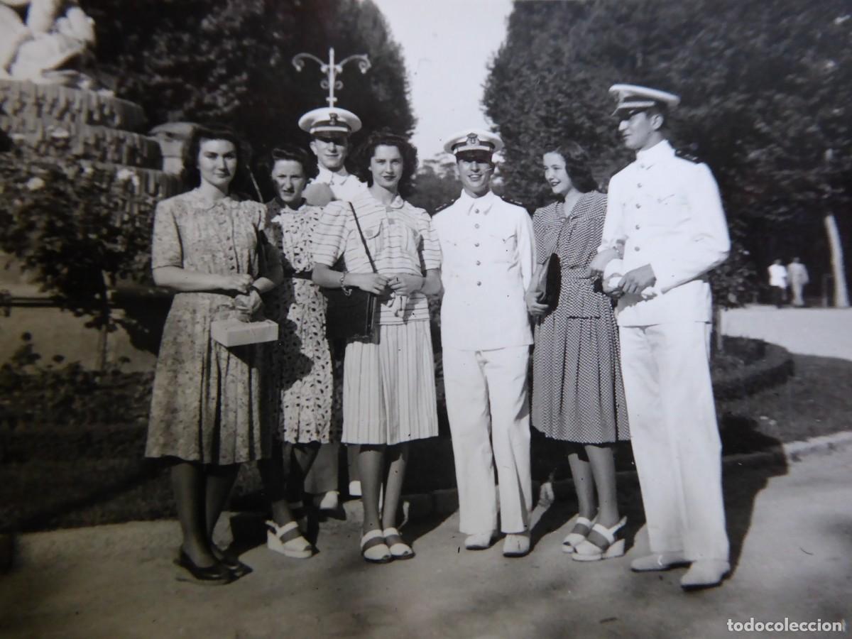 Militaria: Fotograf&iacute;a guardia marinas armada.