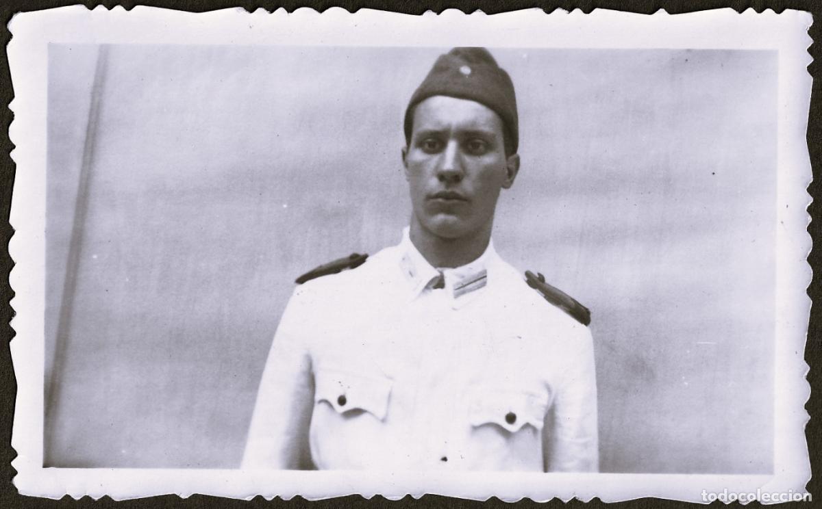 Militaria: Fotograf&iacute;a familiar de un soldado de la fuerza a&eacute;rea argentina, 1953 - CLC