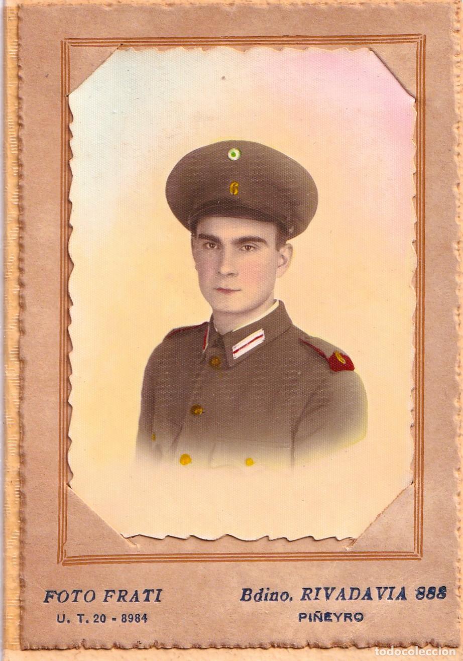 Militaria: Retrato de estudio soldado argentino, coloreada con anilinas y en carpetilla Frati FotoEstudio- CLC