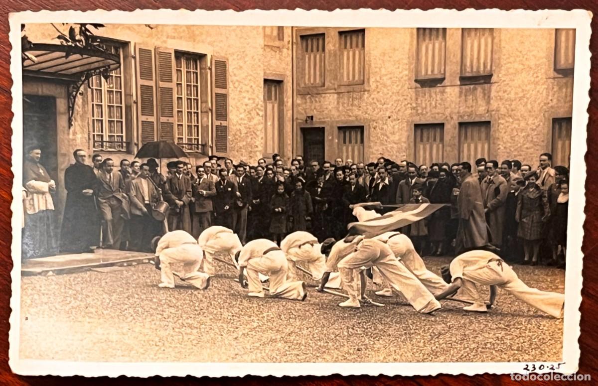 Militaria: FOTOGRAF&Iacute;A ORIGINAL DANZARIS VASCOS, EZPATA DANTZA, ACTO RELIGIOSO, PA&Iacute;S VASCO, A&Ntilde;OS 30