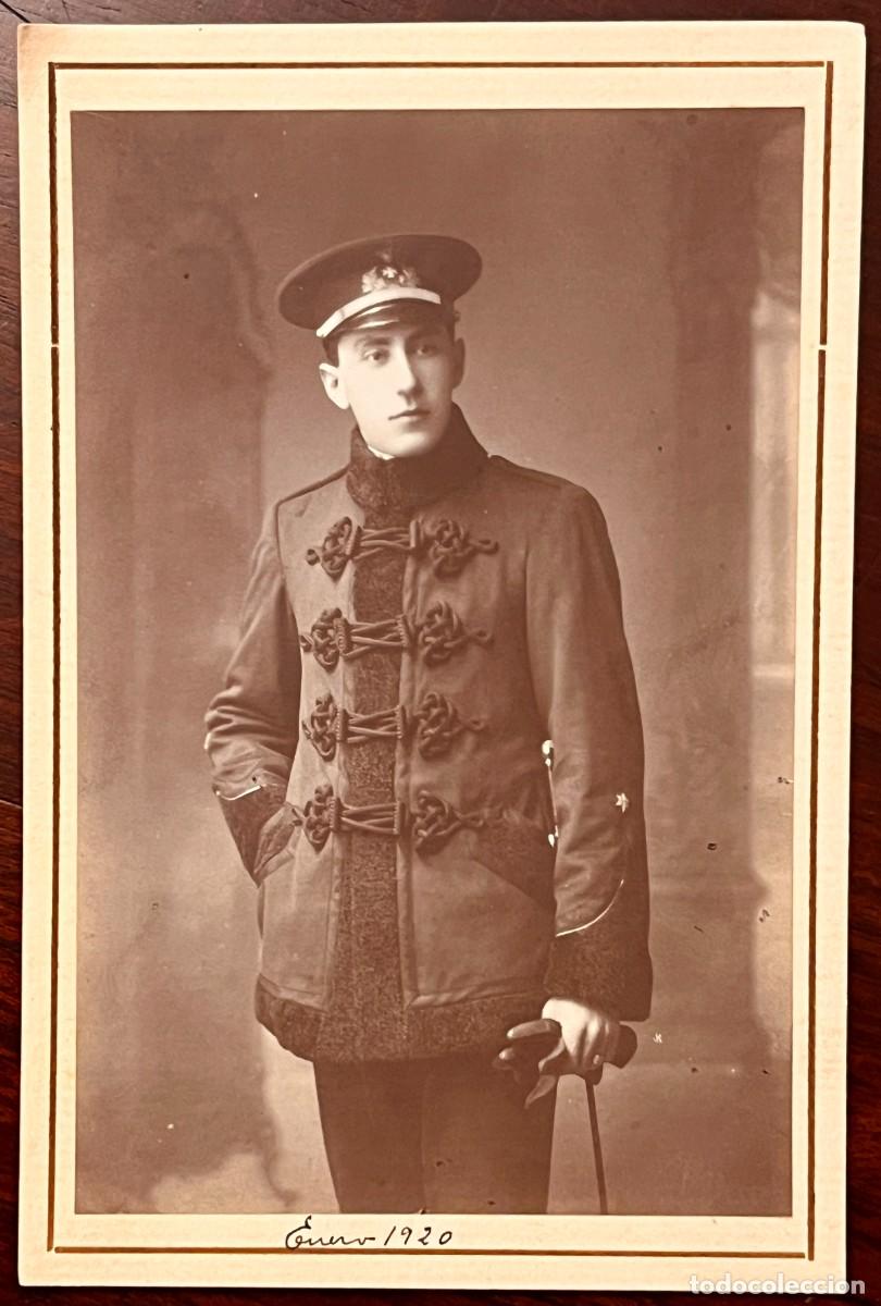 Militaria: ANTIGUA FOTOGRAFIA DE OFICIAL DEL CUERPO DE SANIDAD, EPOCA DE ALFONXO XIII, ENERO 1920, MIDE 15 X 9,