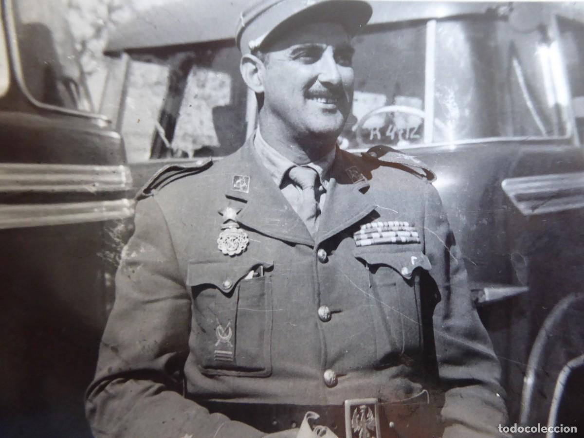 Militaria: Fotograf&iacute;a capit&aacute;n legionario.