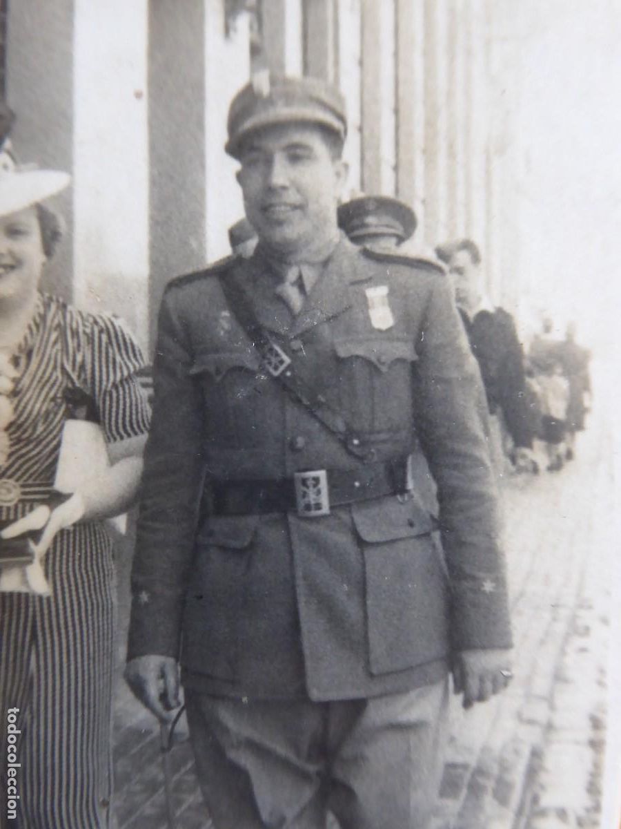Militaria: Fotograf&iacute;a teniente legionario.