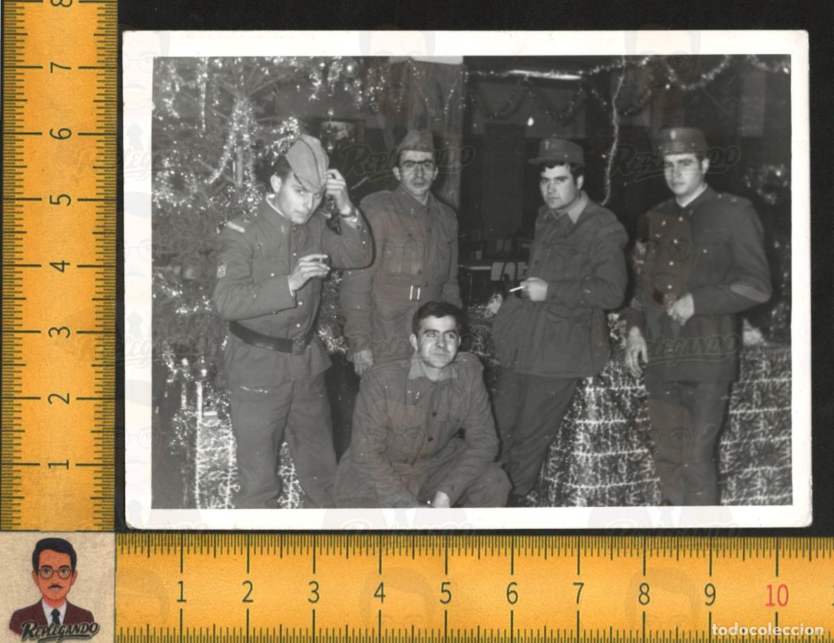 Militaria: NOCHEVIEJA SOLDADOS INGENIEROS REGIMIENTO MIXTO N&ordm; 4 DIVISI&Oacute;N MONTA&Ntilde;A URGEL - FOTO ANTIGUA A&Ntilde;O 1968