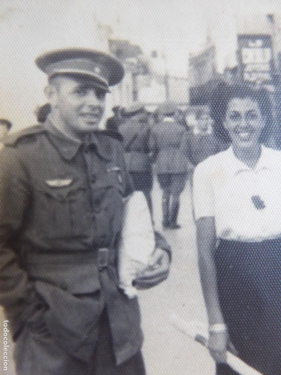 Militaria: Fotograf&iacute;a alf&eacute;rez regulares.