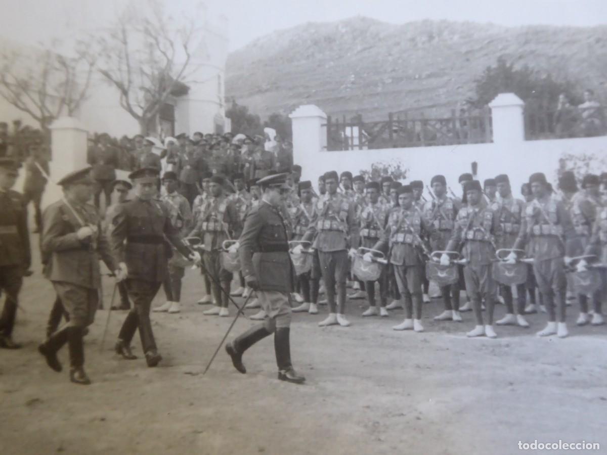 Militaria: Fotograf&iacute;a oficiales regulares. Melilla
