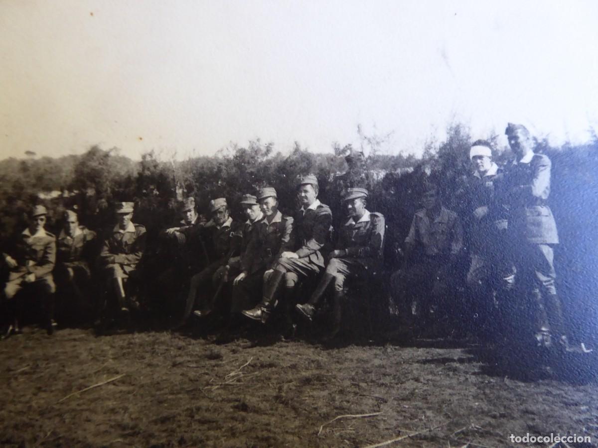 Militaria: Fotograf&iacute;a oficiales legionarios. Ceuta
