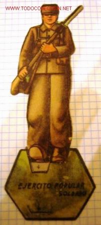 Militaria: Soldados del Ej&eacute;rcito Popular en cart&oacute;n.Tierra. Soldado.