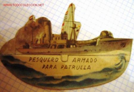 Militaria: Soldados del Ej&eacute;rcito Popular en cart&oacute;n.Marina. Pesquero armado para patrulla.
