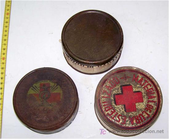 Militaria: Latas de gasas y ap&oacute;sitos sanitarios