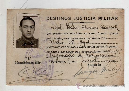 Militaria: (M-ALB2) CARNET POST-GUERRA DESTINOS JUSTICA MILITAR 1945, BARCELONA