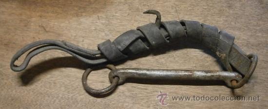 Militaria: Bocado de caballer&iacute;a con brida - Foto 1