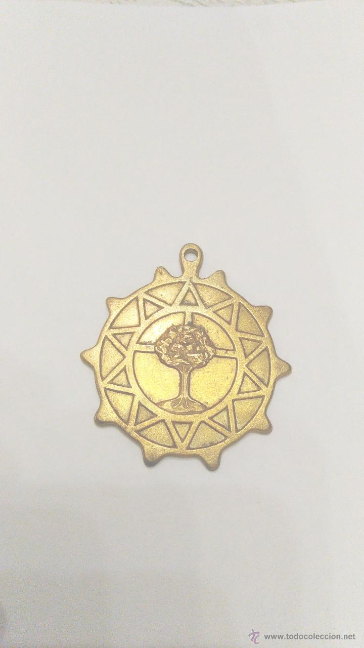 Militaria: Medalla rosario o escapulario de los soldados vascos Guerra Civil
